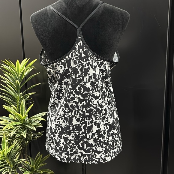 Nike Dri-Fit Thin Strap Y-back athletic tank, Swoosh reflective logo,pattern - Picture 1 of 10